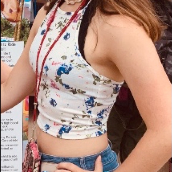 Floral halter top - Picture 1 of 3